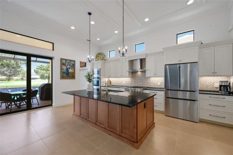 House in Lakewood Ranch, Florida 3 bedrooms, 230.3 sq.m. № 2091660 - photo 5