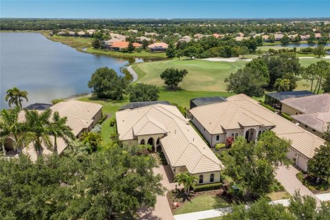 House in Lakewood Ranch, Florida 3 bedrooms, 230.3 sq.m. № 2091660