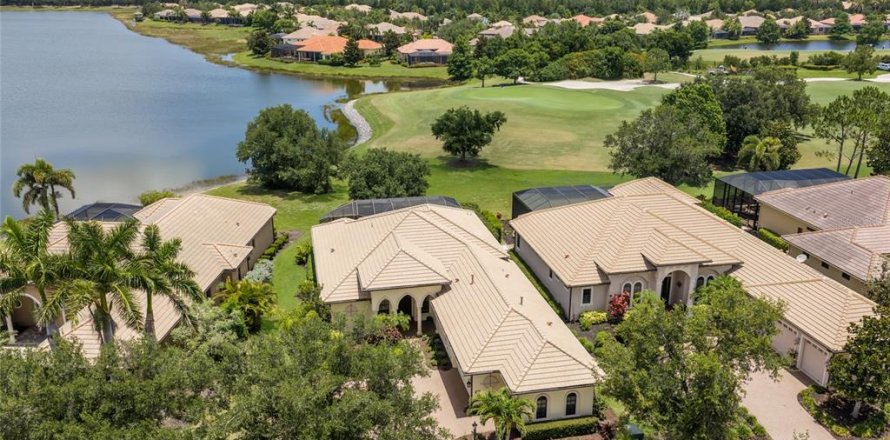 House in Lakewood Ranch, Florida 3 bedrooms, 230.3 sq.m. № 2091660