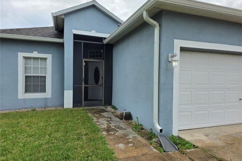 Villa ou maison à louer à Orlando, Floride: 3 chambres, 107.21 m2 № 2402879 - photo 3