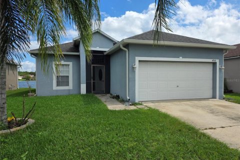 Villa ou maison à louer à Orlando, Floride: 3 chambres, 107.21 m2 № 2402879 - photo 2