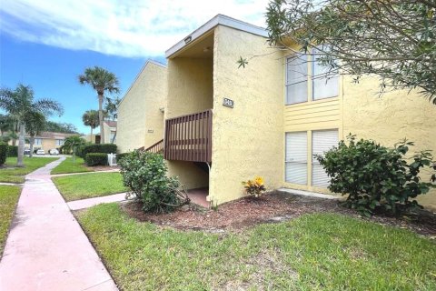 Condominio en venta en Sarasota, Florida, 1 dormitorio, 71.35 m2 № 2096502 - foto 2