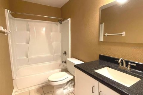 Condominio en venta en Sarasota, Florida, 1 dormitorio, 71.35 m2 № 2096502 - foto 15
