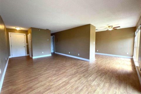 Condominio en venta en Sarasota, Florida, 1 dormitorio, 71.35 m2 № 2096502 - foto 8