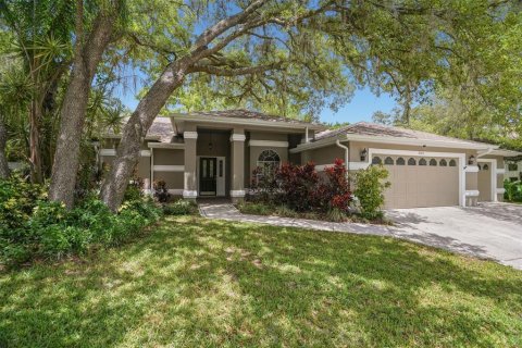 House in New Port Richey, Florida 3 bedrooms, 184.6 sq.m. № 2155682