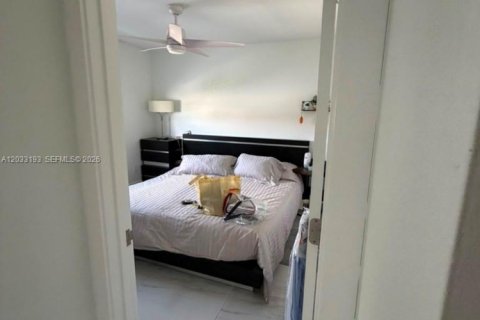 Снять в аренду виллу или дом в Майами, Флорида 4 спальни, 216.93м2, № 2077458 - фото 14