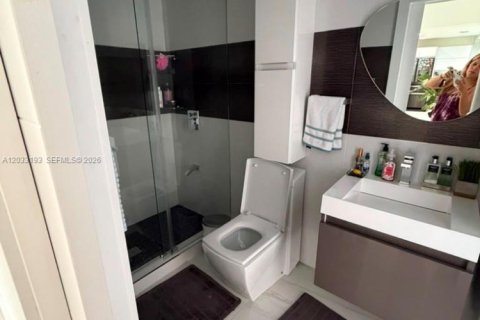 Снять в аренду виллу или дом в Майами, Флорида 4 спальни, 216.93м2, № 2077458 - фото 9