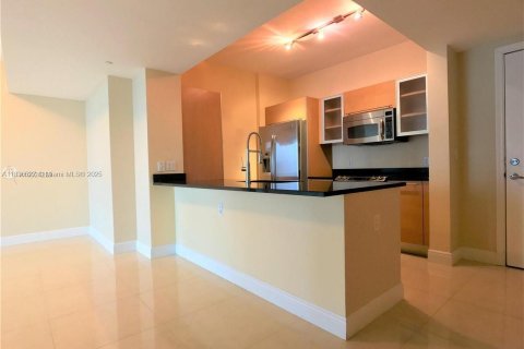 Copropriété à vendre à Miami, Floride: 2 chambres, 104.05 m2 № 1935196 - photo 15