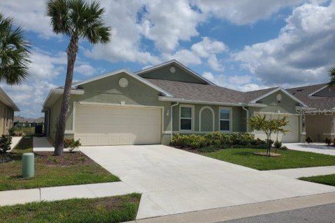Touwnhouse à louer à Punta Gorda, Floride: 2 chambres, 140.84 m2 № 1142847 - photo 1