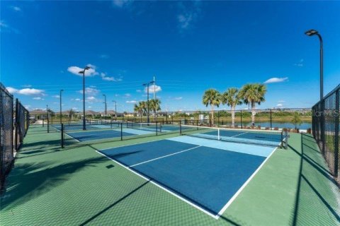 Townhouse in Punta Gorda, Florida 2 bedrooms, 140.84 sq.m. № 1142847 - photo 4