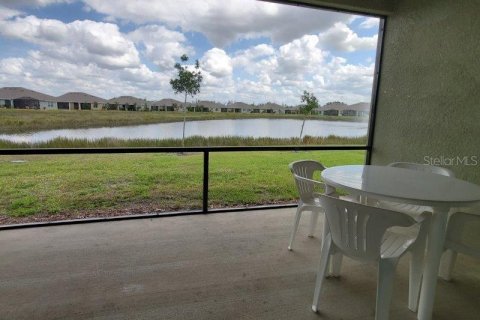 Townhouse in Punta Gorda, Florida 2 bedrooms, 140.84 sq.m. № 1142847 - photo 12