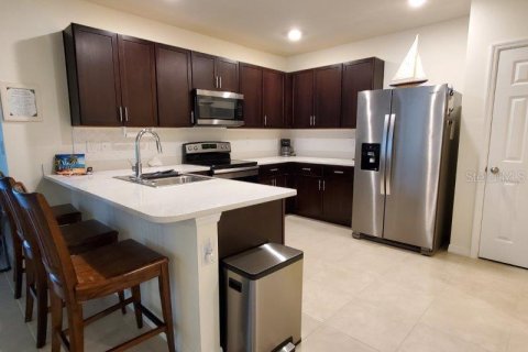 Townhouse in Punta Gorda, Florida 2 bedrooms, 140.84 sq.m. № 1142847 - photo 9