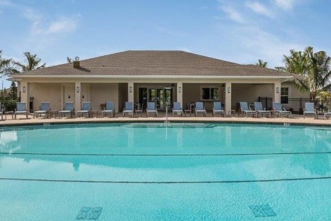 Townhouse in Punta Gorda, Florida 2 bedrooms, 140.84 sq.m. № 1142847 - photo 24