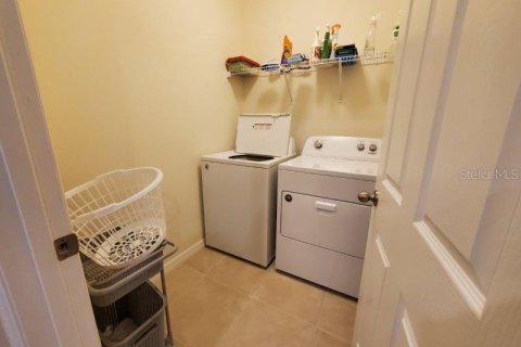 Townhouse in Punta Gorda, Florida 2 bedrooms, 140.84 sq.m. № 1142847 - photo 17