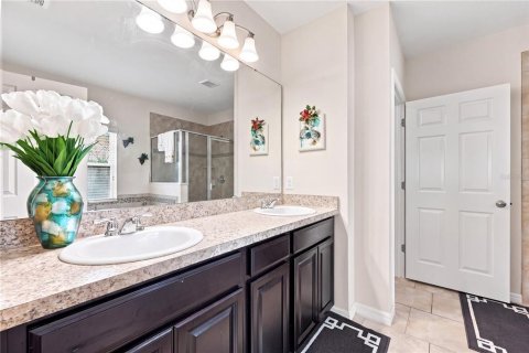 Villa ou maison à vendre à Davenport, Floride: 4 chambres, 241.36 m2 № 2339075 - photo 17