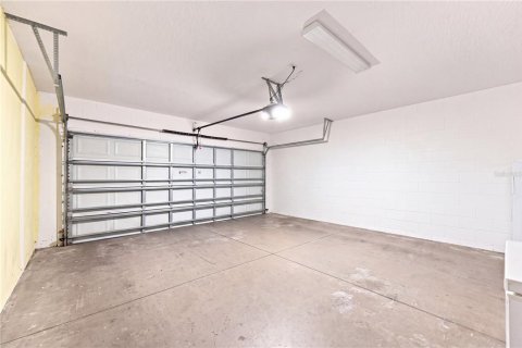 Villa ou maison à vendre à Davenport, Floride: 4 chambres, 241.36 m2 № 2339075 - photo 10