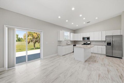 Villa ou maison à vendre à Placida, Floride: 3 chambres, 158.86 m2 № 2388685 - photo 8