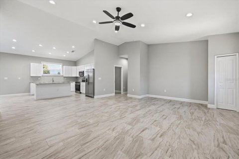 Villa ou maison à vendre à Placida, Floride: 3 chambres, 158.86 m2 № 2388685 - photo 6