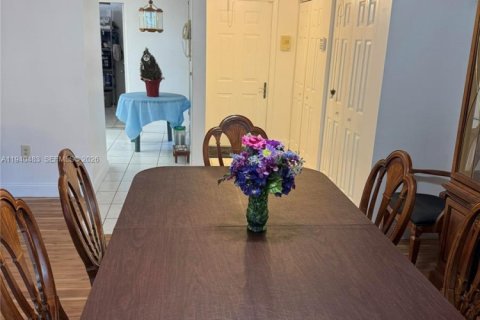 Купить виллу или дом в Майами, Флорида 3 комнаты, 168.06м2, № 1998317 - фото 2