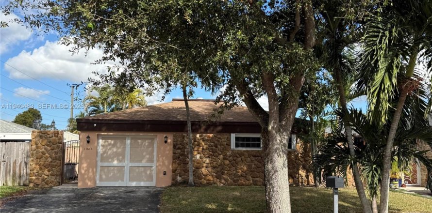 Дом в Майами, Флорида 3 комнаты, 168.06м2 № 1998317