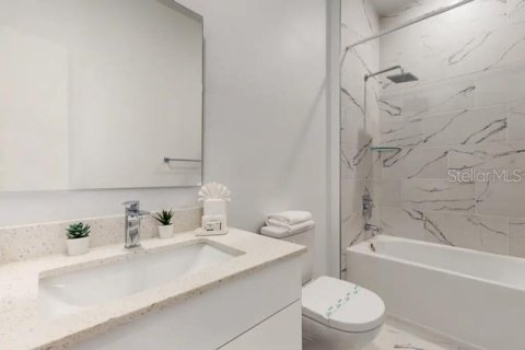 Adosado en venta en Davenport, Florida, 4 dormitorios, 178 m2 № 2212247 - foto 18