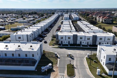 Adosado en venta en Davenport, Florida, 4 dormitorios, 178 m2 № 2212247 - foto 24