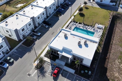Adosado en venta en Davenport, Florida, 4 dormitorios, 178 m2 № 2212247 - foto 25