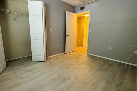 Condo in Oldsmar, Florida, 2 bedrooms  № 1857776 - photo 8