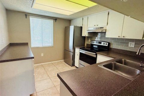 Condo in Oldsmar, Florida, 2 bedrooms  № 1857776 - photo 2