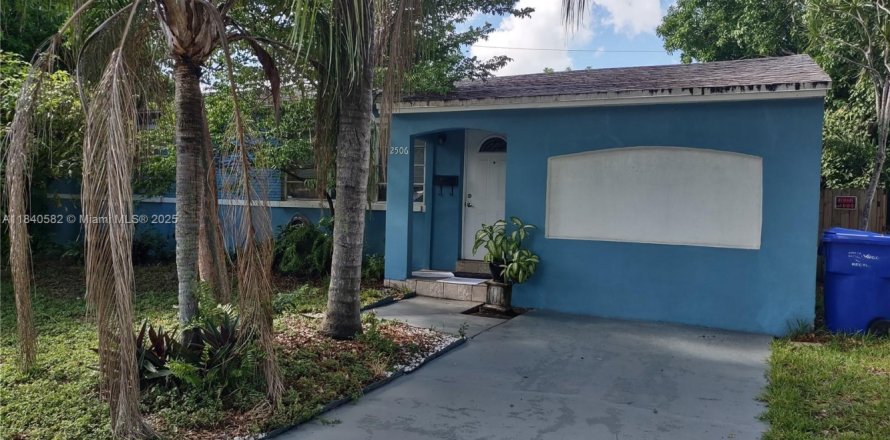Casa en Hollywood, Florida 2 dormitorios, 108.88 m2 № 1830785