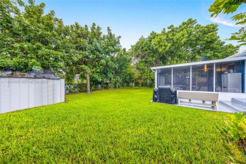 Купить виллу или дом в Холливуд, Флорида 2 спальни, 108.88м2, № 1830785 - фото 21