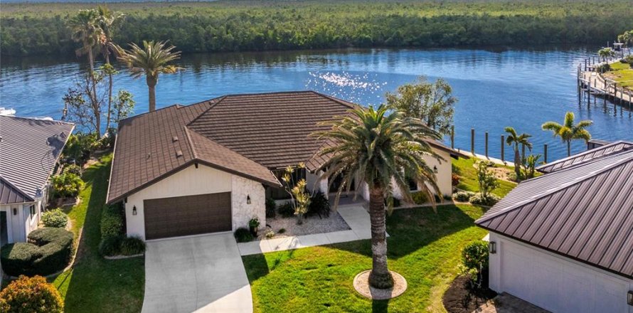 Casa en Punta Gorda, Florida 3 dormitorios, 248.98 m2 № 1517540