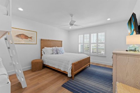 Condo in Boca Grande, Florida, 2 bedrooms  № 2105947 - photo 25