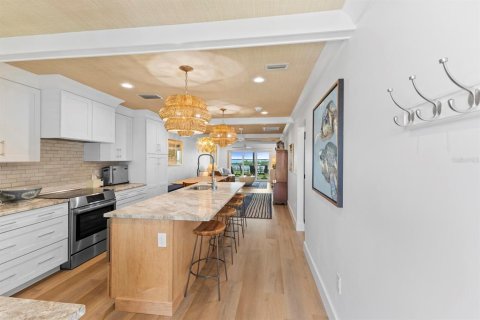 Condo in Boca Grande, Florida, 2 bedrooms  № 2105947 - photo 4