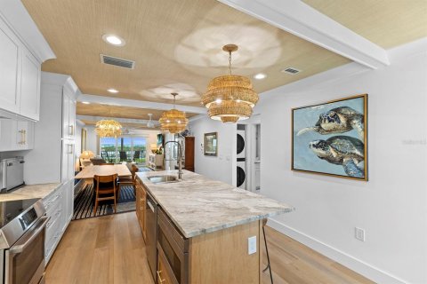 Condo in Boca Grande, Florida, 2 bedrooms  № 2105947 - photo 9