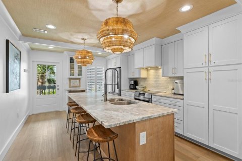 Condo in Boca Grande, Florida, 2 bedrooms  № 2105947 - photo 5