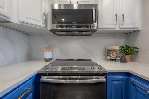 Condo in Tampa, Florida, 2 bedrooms  № 2149040 - photo 7