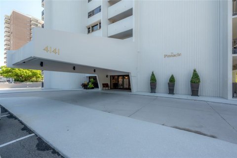 Condo in Tampa, Florida, 2 bedrooms  № 2149040 - photo 2