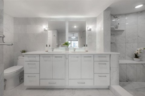 Condo in Tampa, Florida, 2 bedrooms  № 2149040 - photo 26