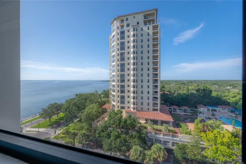 Condo in Tampa, Florida, 2 bedrooms  № 2149040 - photo 22