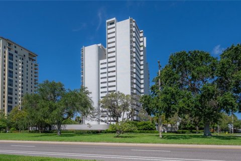 Condo in Tampa, Florida, 2 bedrooms  № 2149040