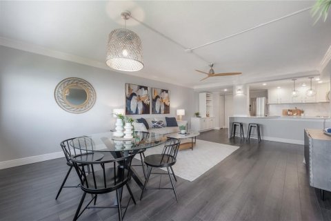 Condo in Tampa, Florida, 2 bedrooms  № 2149040 - photo 17
