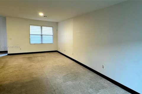 Купить таунхаус в Майами-Лейкс, Флорида 3 спальни, 147.53м2, № 2045594 - фото 7