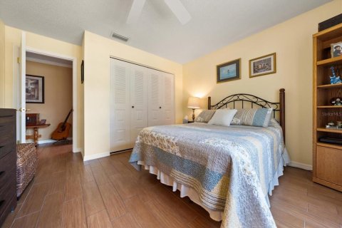 Villa ou maison à vendre à Palm Harbor, Floride: 2 chambres, 165.18 m2 № 2147670 - photo 29