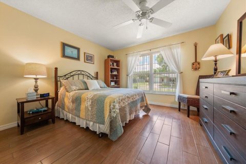 Villa ou maison à vendre à Palm Harbor, Floride: 2 chambres, 165.18 m2 № 2147670 - photo 28