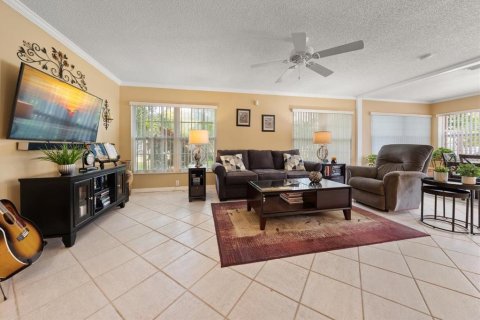 Villa ou maison à vendre à Palm Harbor, Floride: 2 chambres, 165.18 m2 № 2147670 - photo 20