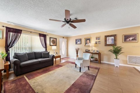 Villa ou maison à vendre à Palm Harbor, Floride: 2 chambres, 165.18 m2 № 2147670 - photo 10