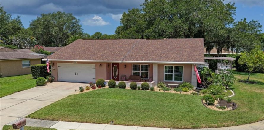 Villa ou maison à Palm Harbor, Floride 2 chambres, 165.18 m2 № 2147670