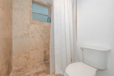 Condominio en venta en Hallandale Beach, Florida, 1 dormitorio, 78.97 m2 № 2035839 - foto 29