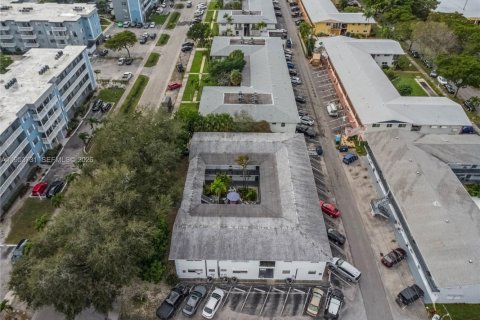 Condominio en venta en Hollywood, Florida, 1 dormitorio, 51.37 m2 № 2008174 - foto 28